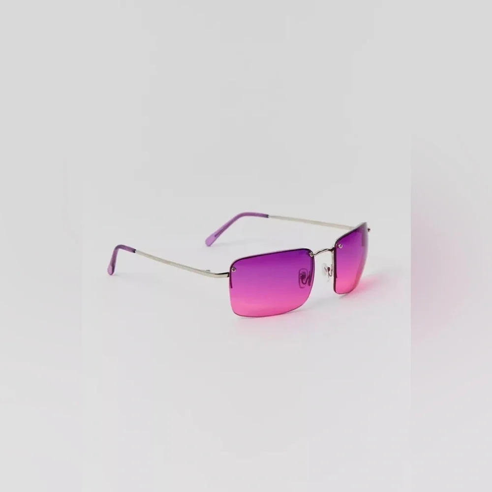 NWT Urban Renewal Vintage Hello 2000s Sunglasses